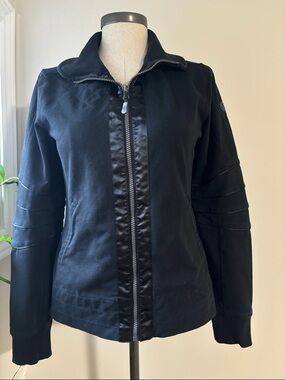 LULULEMON zip up